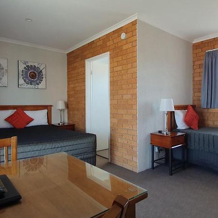 Centrepoint Motel Deniliquin Buitenkant foto