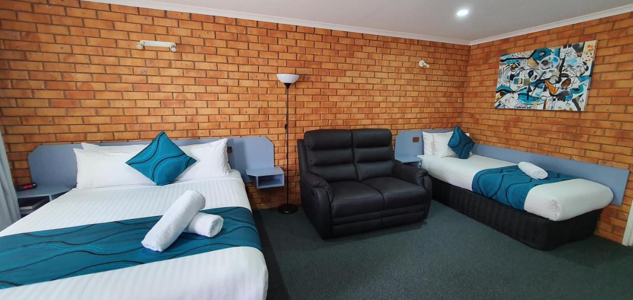 Centrepoint Motel Deniliquin Buitenkant foto