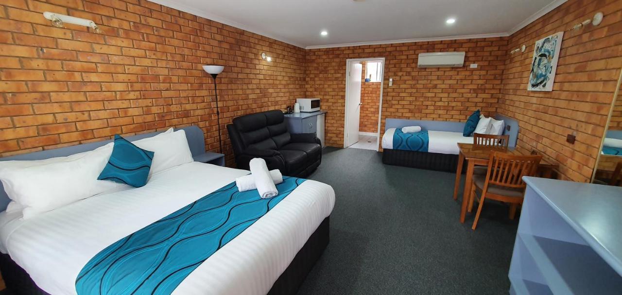 Centrepoint Motel Deniliquin Buitenkant foto