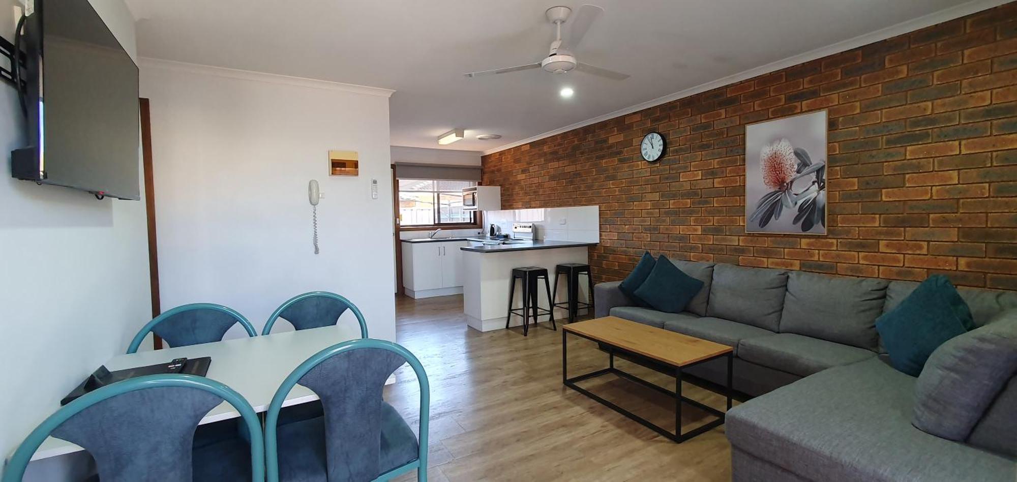 Centrepoint Motel Deniliquin Buitenkant foto