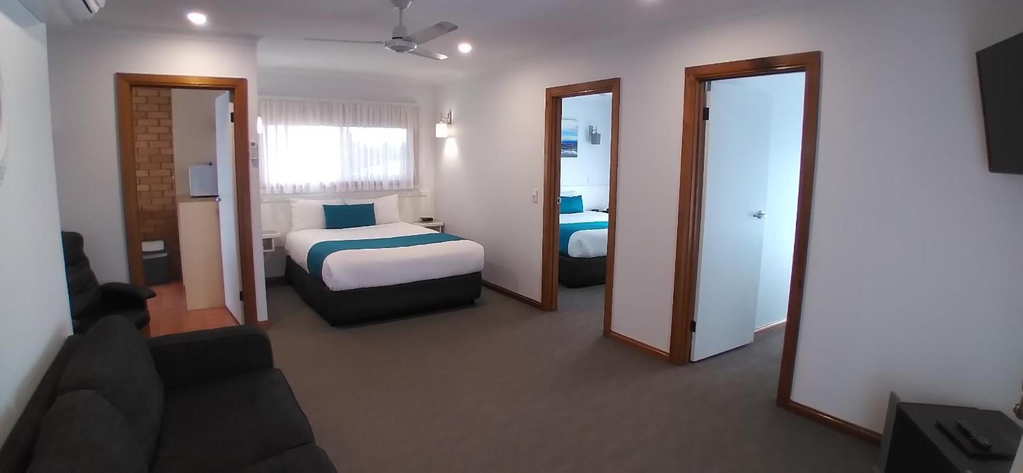 Centrepoint Motel Deniliquin Buitenkant foto