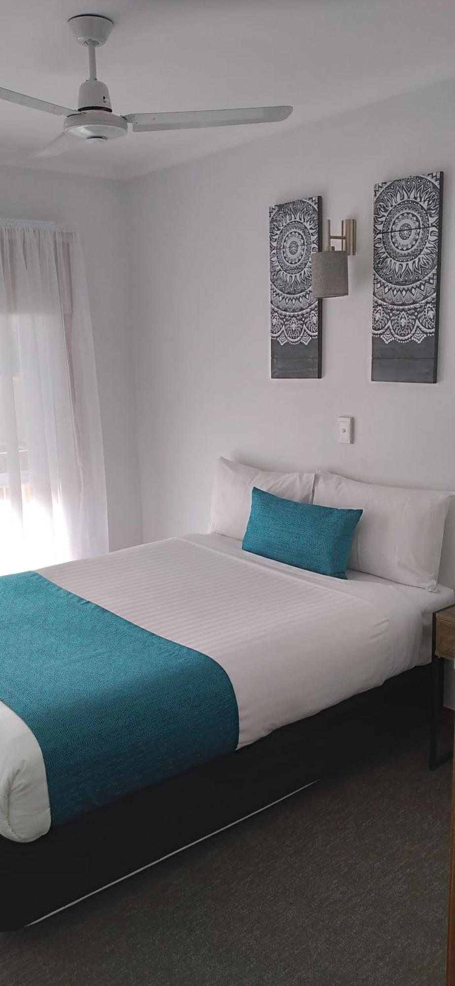 Centrepoint Motel Deniliquin Buitenkant foto