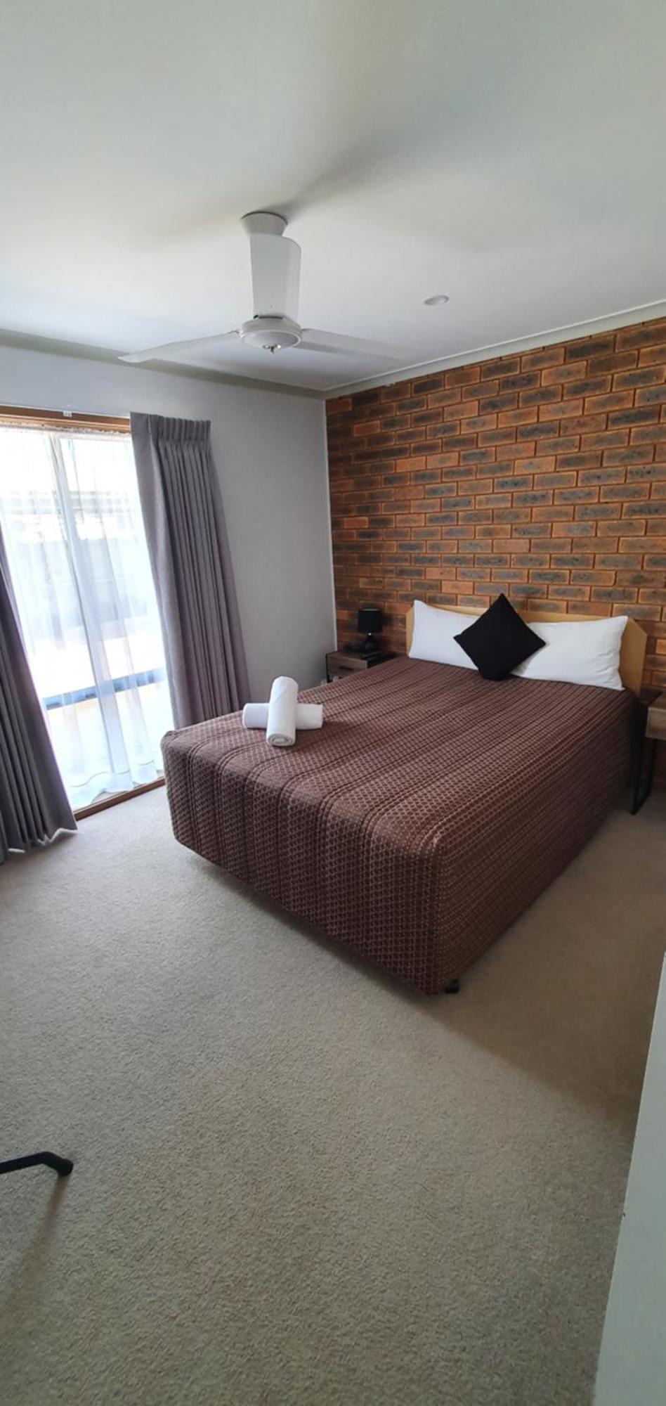 Centrepoint Motel Deniliquin Buitenkant foto