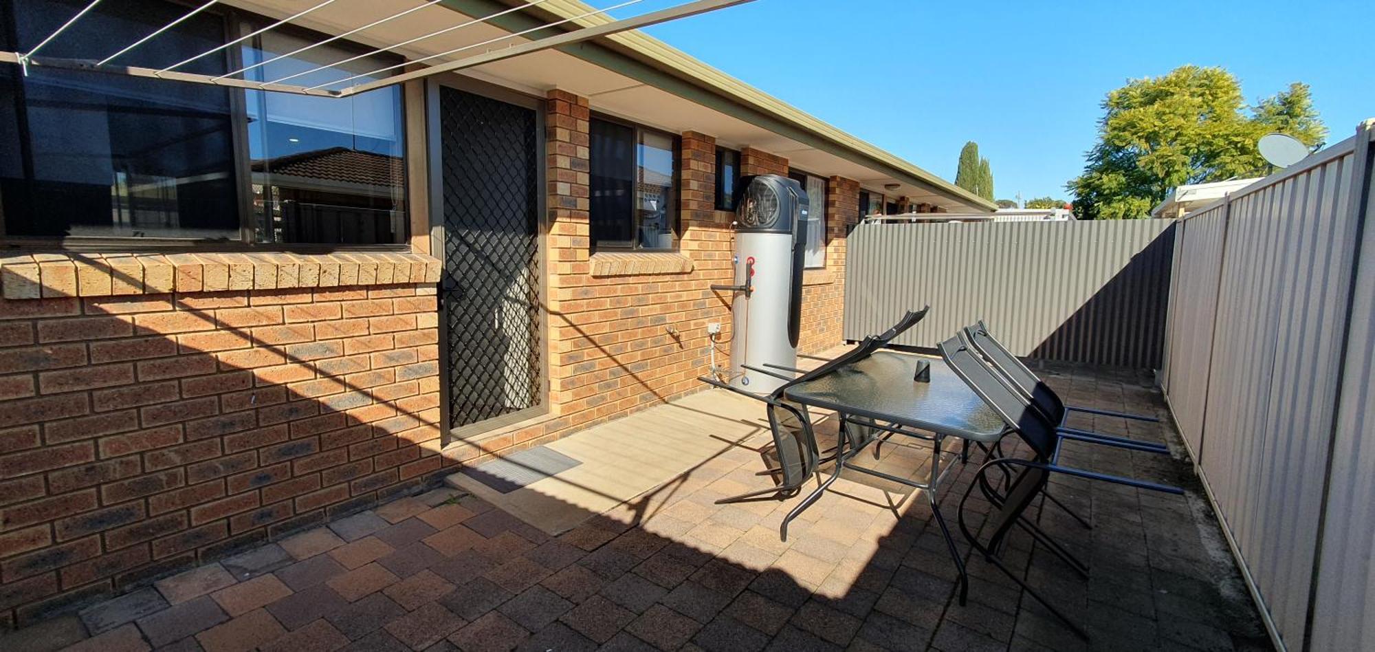 Centrepoint Motel Deniliquin Buitenkant foto