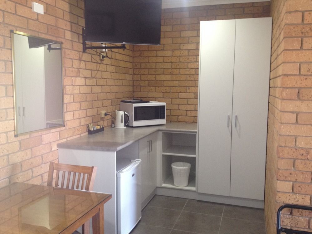 Centrepoint Motel Deniliquin Buitenkant foto
