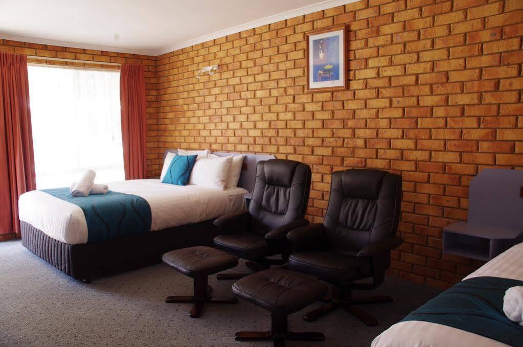Centrepoint Motel Deniliquin Buitenkant foto